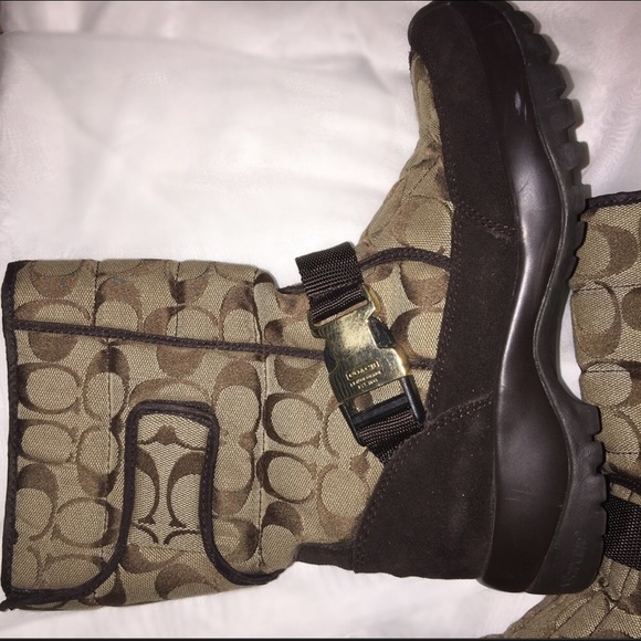 Coach snow boots sz 7.5 - Picture 3 of 5